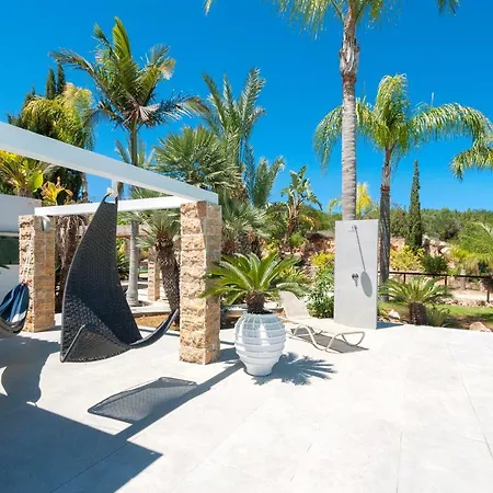 Heaven Villa *