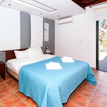 Heaven Villa *